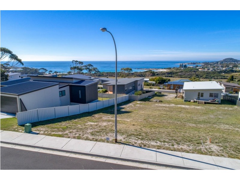 8 Wedgetail Circuit, Bicheno TAS 7215