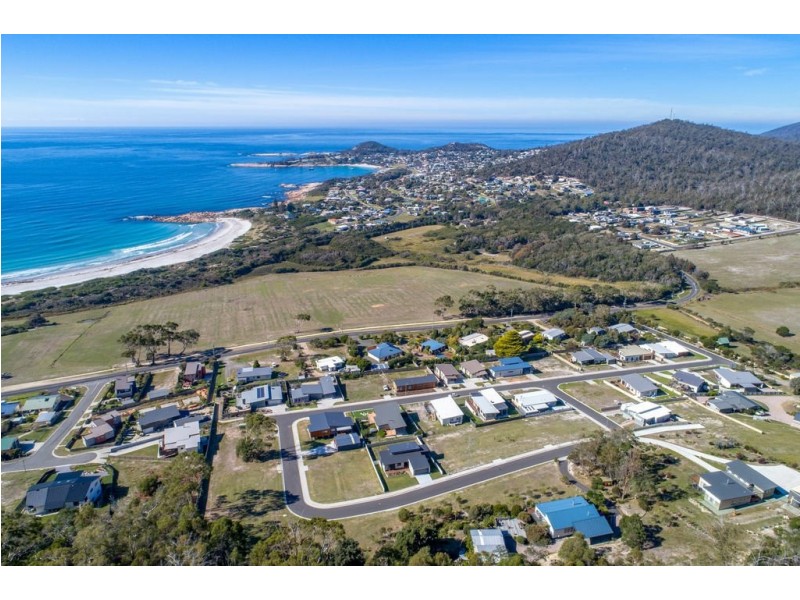 8 Wedgetail Circuit, Bicheno TAS 7215