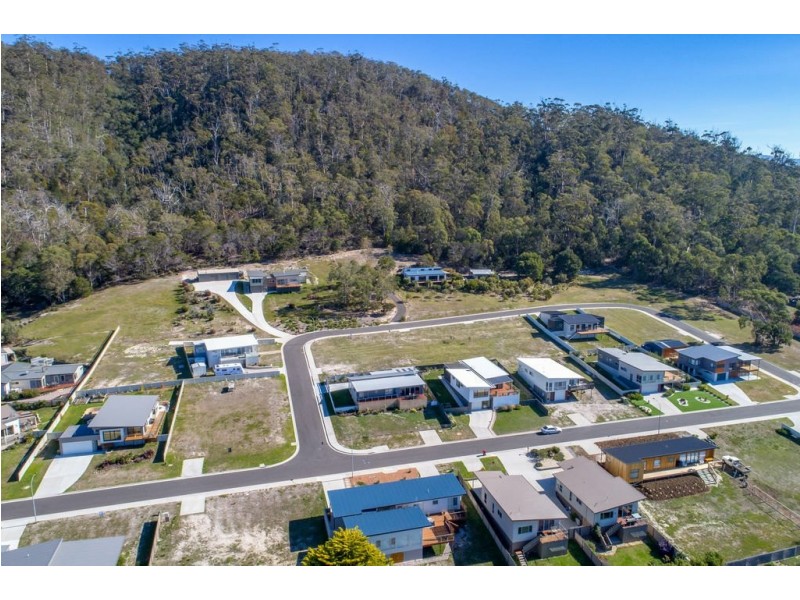8 Wedgetail Circuit, Bicheno TAS 7215