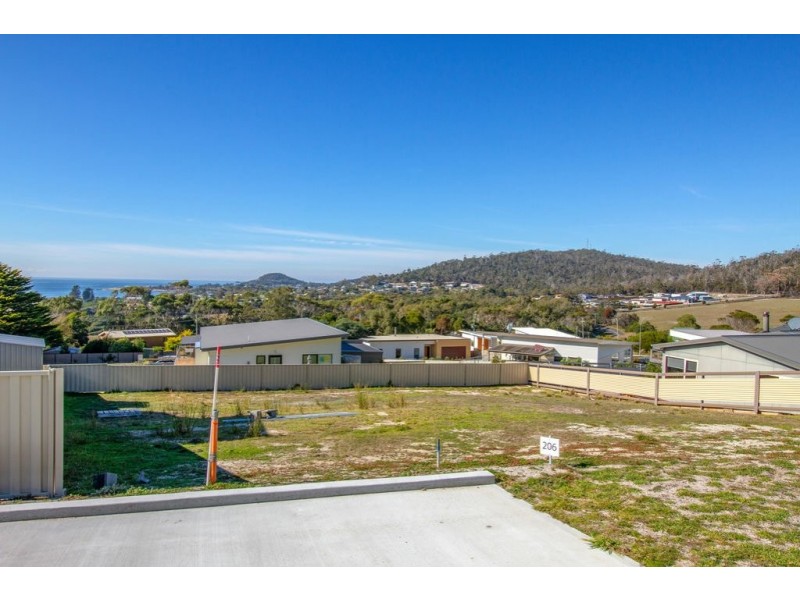 1B Wedge Tail Circuit, Bicheno TAS 7215