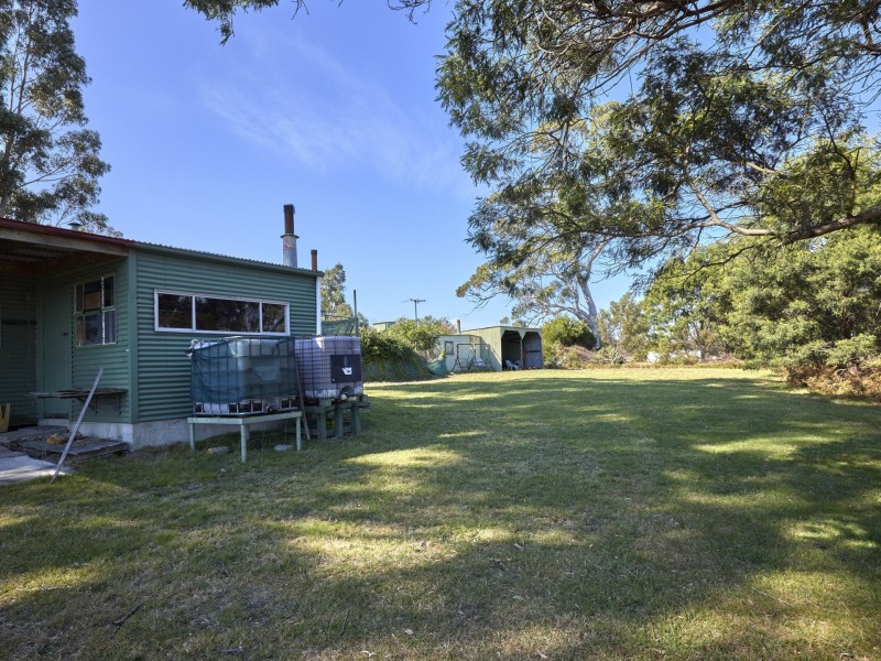 1100 Coles Bay Road, Coles Bay TAS 7215