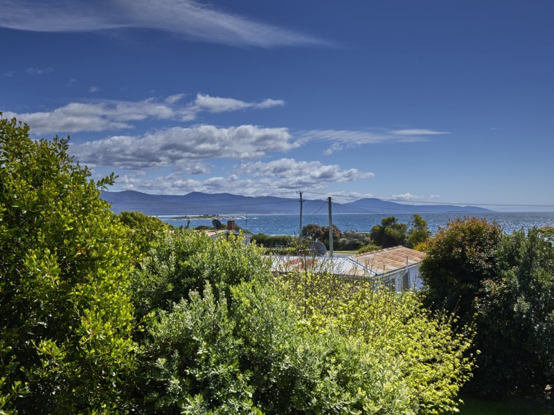 1 Beattie Avenue, Bicheno TAS 7215