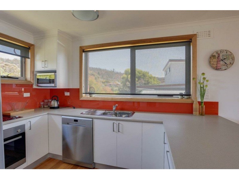 1 Beattie Avenue, Bicheno TAS 7215
