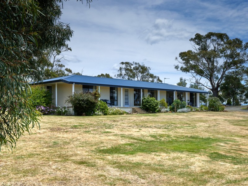 16 Cathcart Street, Swansea TAS 7190