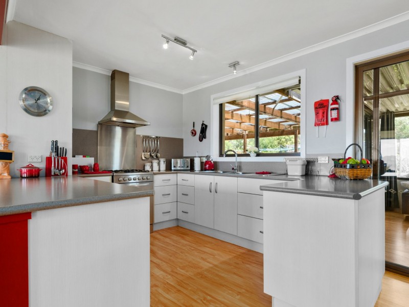 16 Cathcart Street, Swansea TAS 7190