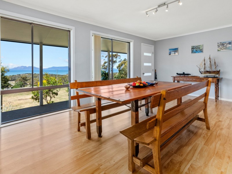 16 Cathcart Street, Swansea TAS 7190