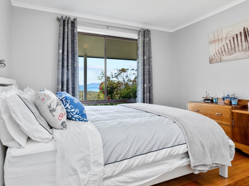 16 Cathcart Street, Swansea TAS 7190