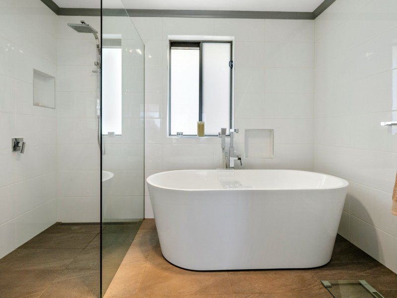 16 Cathcart Street, Swansea TAS 7190