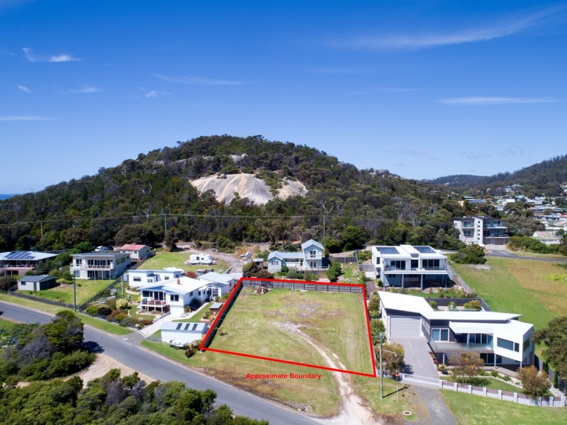 55 Waubs Esplanade, Bicheno TAS 7215