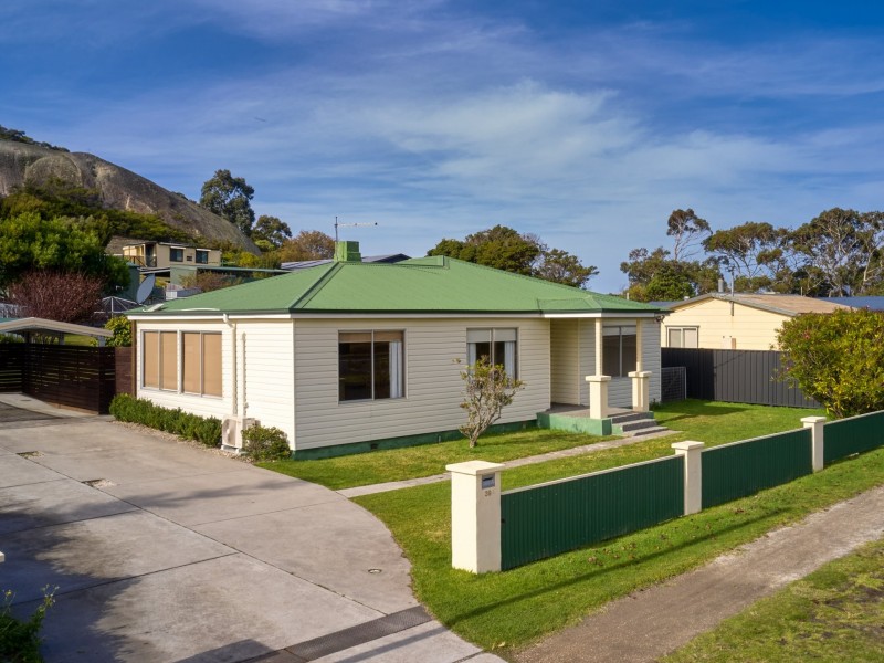 39 Burgess Street, Bicheno TAS 7215