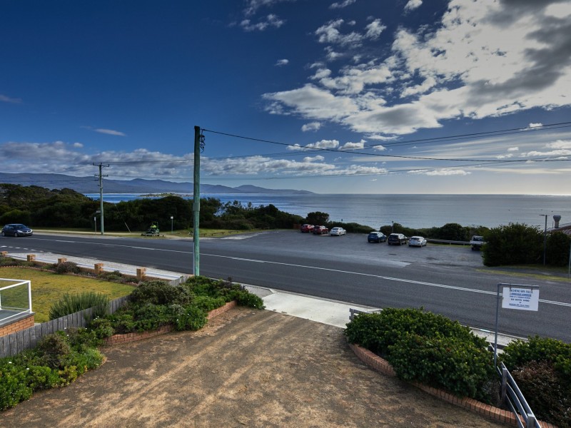 Unit 1/2B Tasman Highway, Bicheno TAS 7215