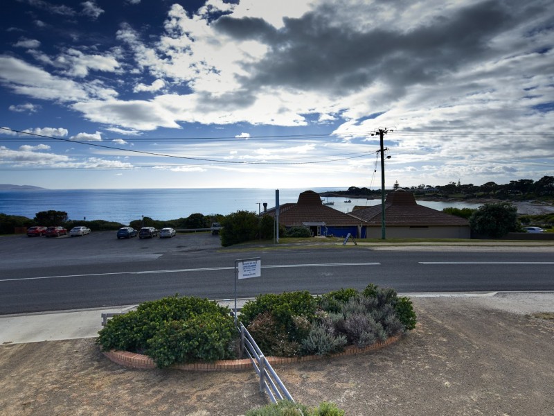 Unit 1/2B Tasman Highway, Bicheno TAS 7215