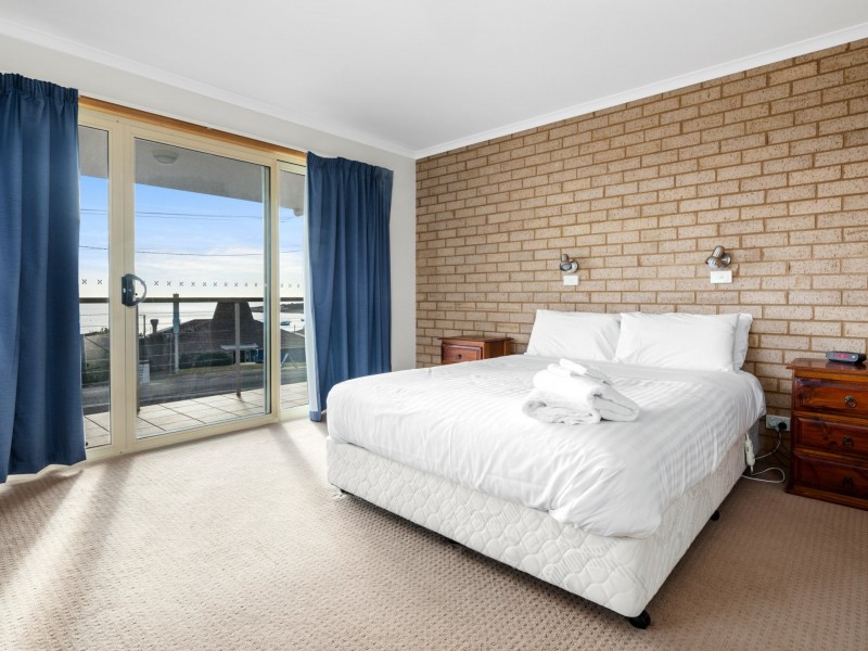 Unit 1/2B Tasman Highway, Bicheno TAS 7215