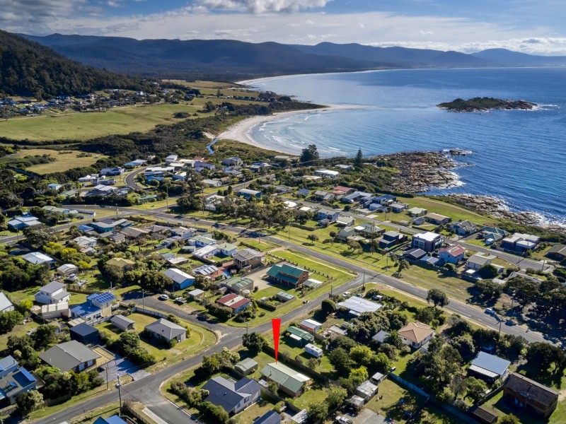 4 Nailer Ave, Bicheno TAS 7215