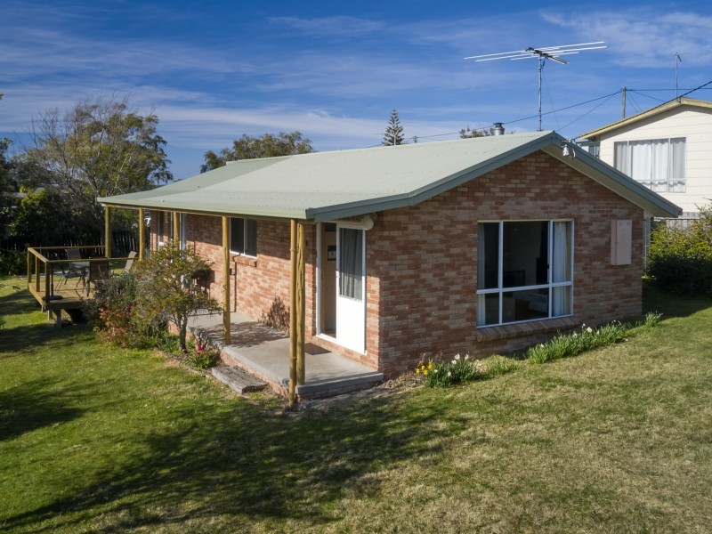 4 Nailer Ave, Bicheno TAS 7215