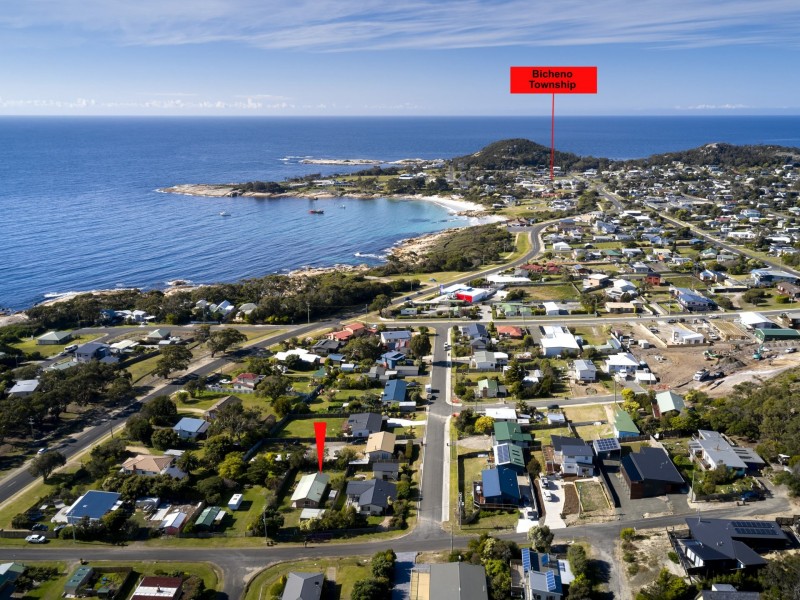 4 Nailer Ave, Bicheno TAS 7215