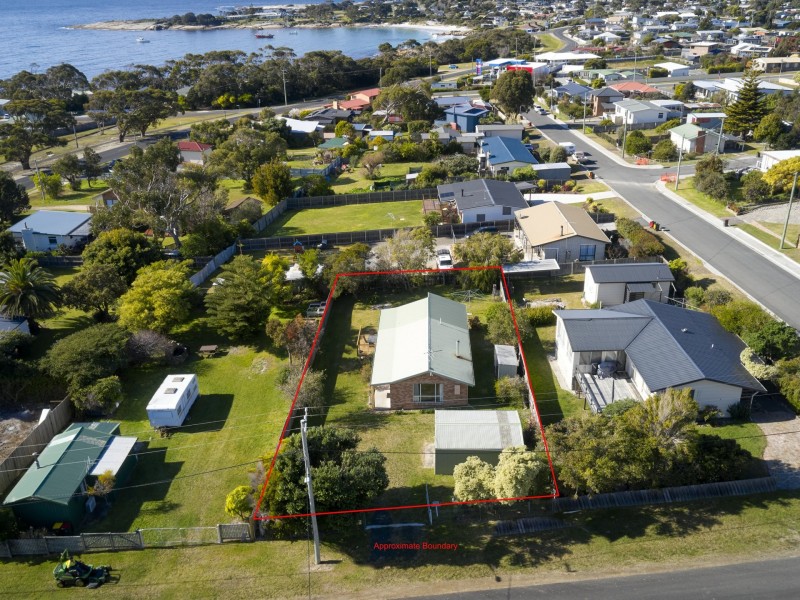 4 Nailer Ave, Bicheno TAS 7215