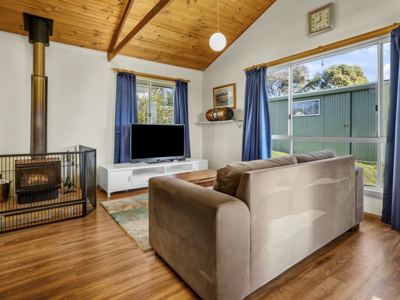 4 Nailer Ave, Bicheno TAS 7215