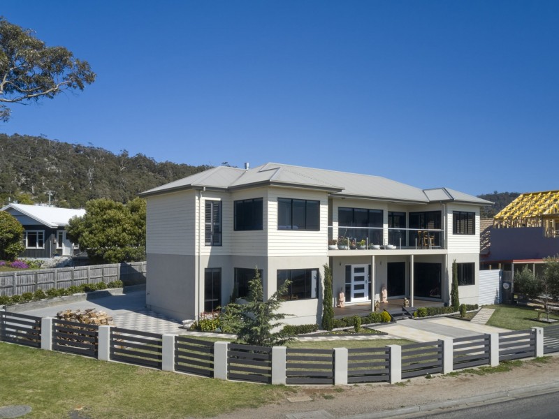 1 Sinclair Street, Bicheno TAS 7215
