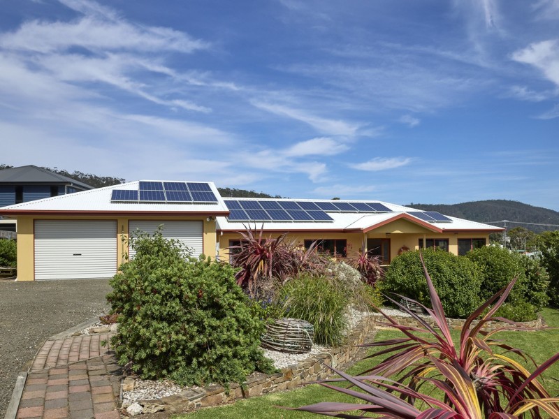 21 Fraser Street, Bicheno TAS 7215