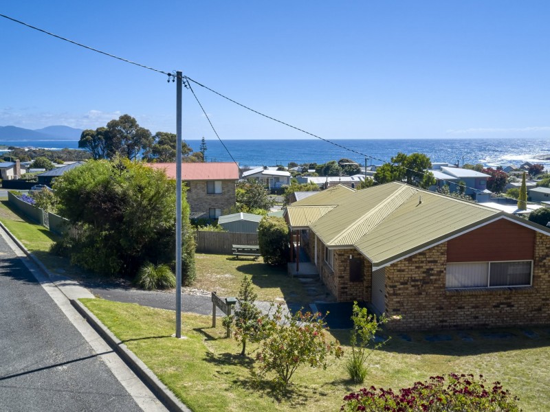 Unit 1/4 Levy Street, Bicheno TAS 7215