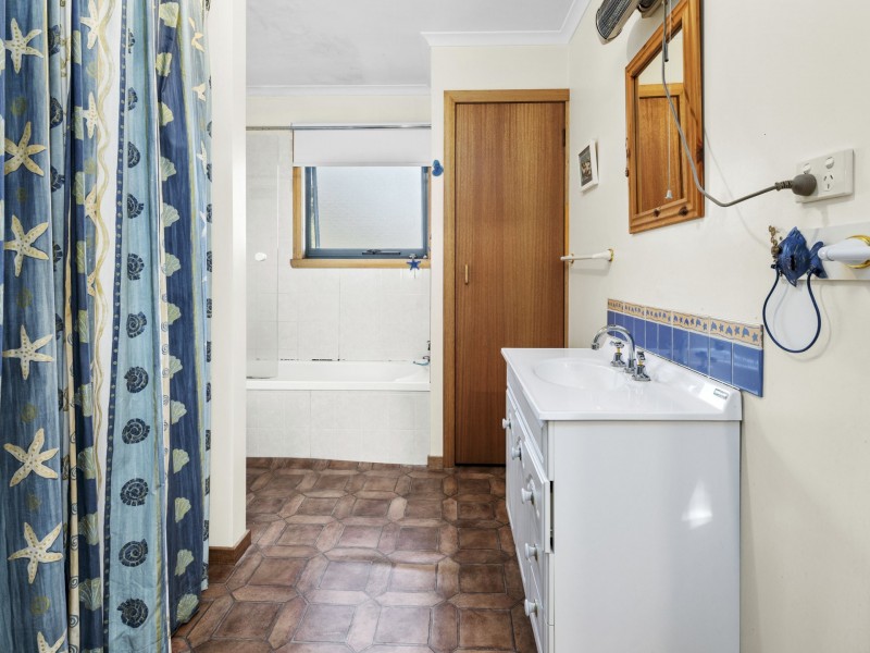 6 Swanwick Drive, Coles Bay TAS 7215