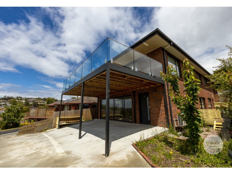 2/11 Sophia Street, Kingston TAS 7050