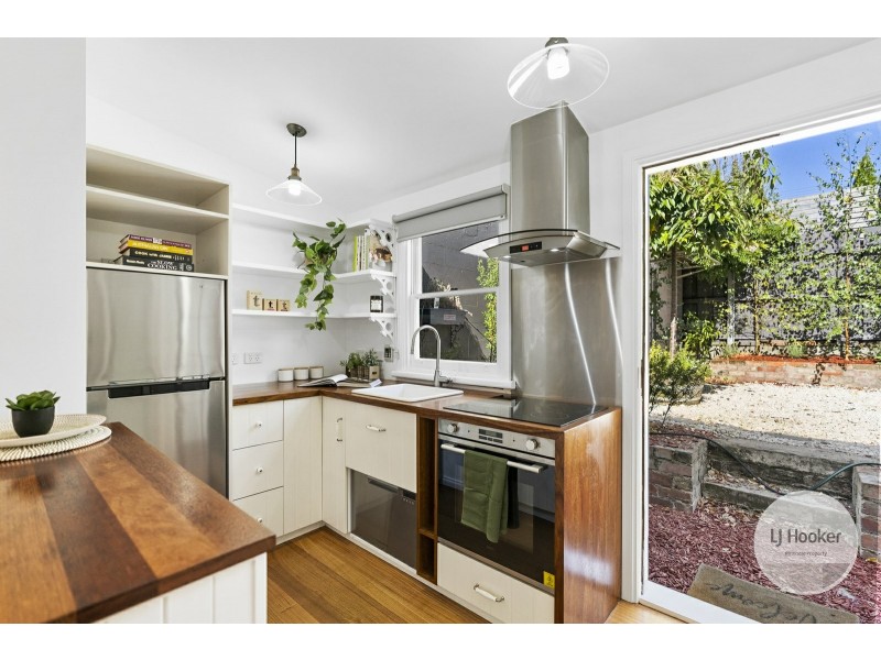 16 Pitt Street, North Hobart TAS 7000