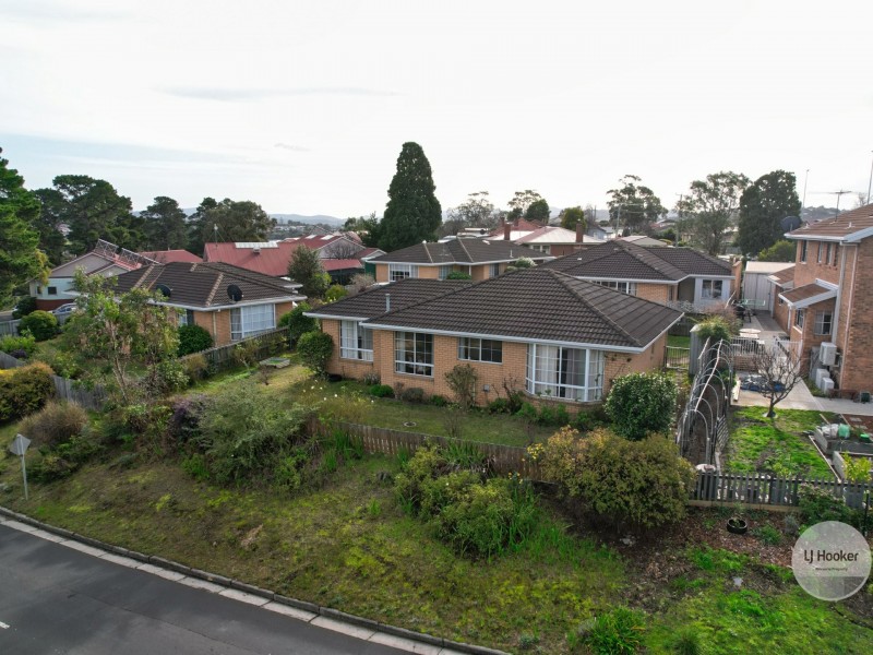 4/2a Somerdale Road, Claremont TAS 7011