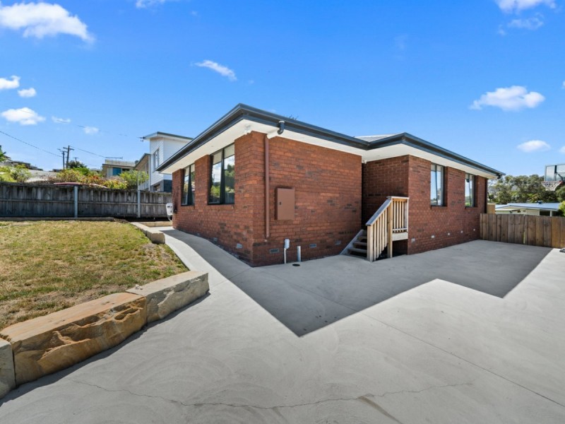 76 Banyalla Street, Rokeby TAS 7019