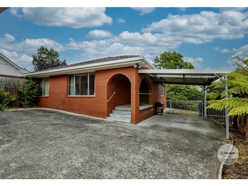 Unit 2/14 Carlton Street, New Town TAS 7008