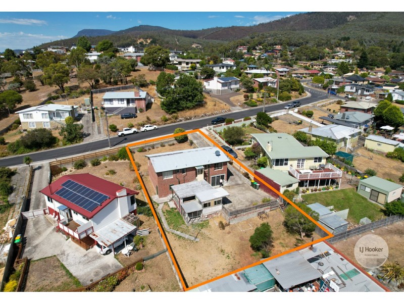 16 Bradfield Street, Claremont TAS 7011