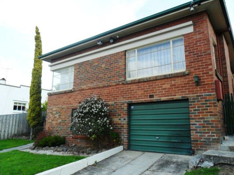 152 Augusta Road, Lenah Valley TAS 7008