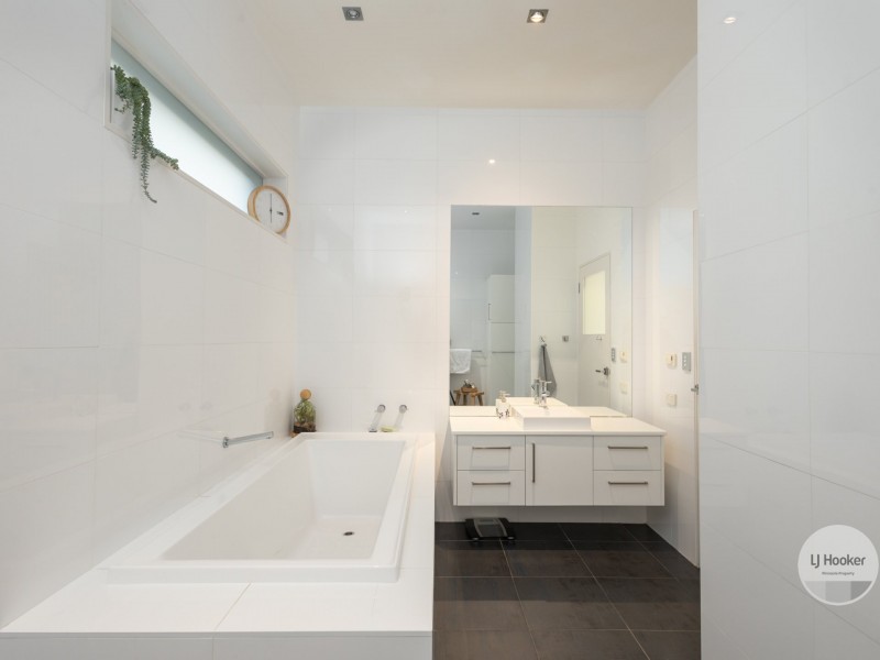 12 Forest Road, West Hobart TAS 7000