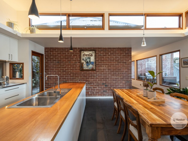 12 Forest Road, West Hobart TAS 7000