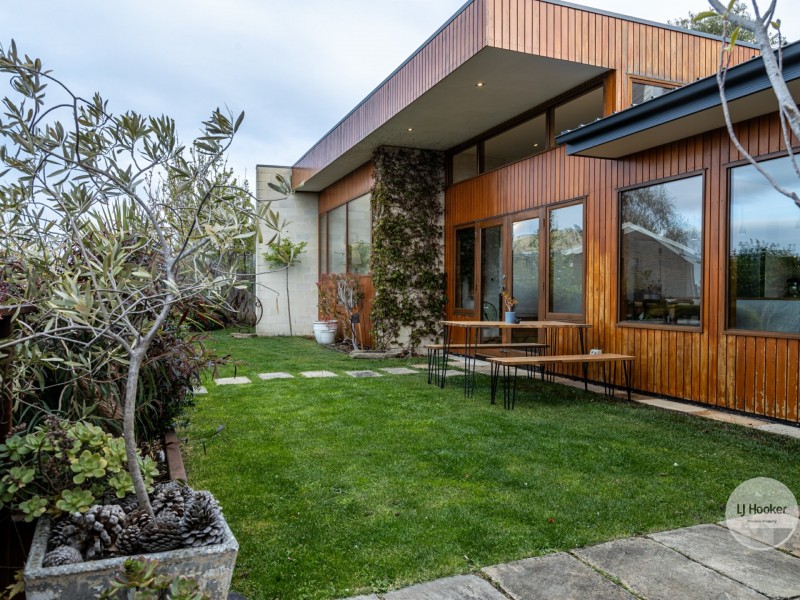 12 Forest Road, West Hobart TAS 7000