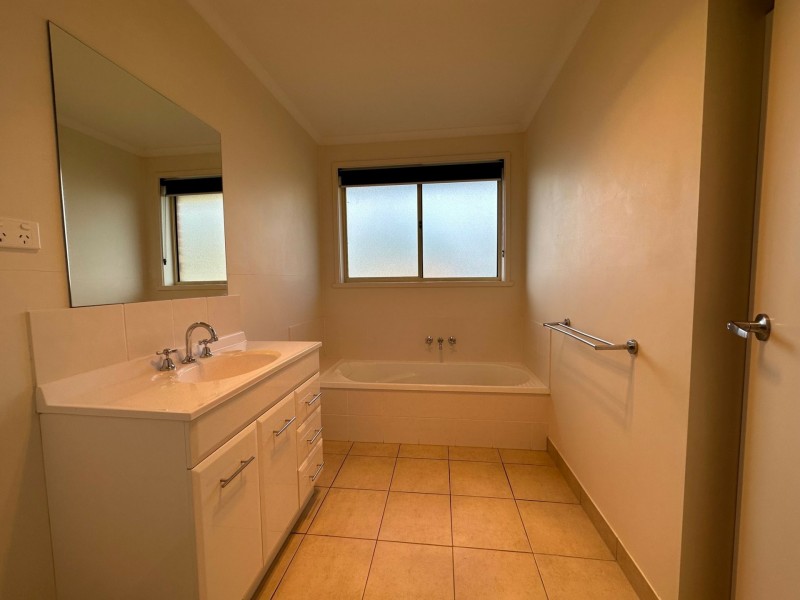 16/3 Russell Road, Claremont TAS 7011