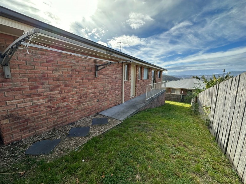 16/3 Russell Road, Claremont TAS 7011