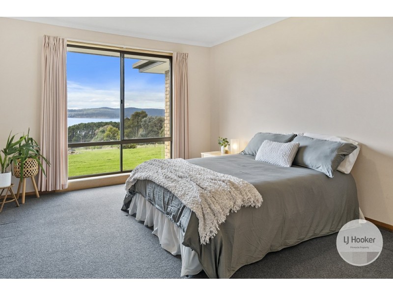 39 Gumpits Road, Birchs Bay TAS 7162