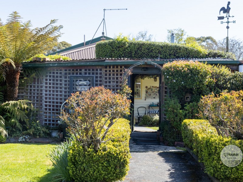 25 Banksia Rd, Mountain River TAS 7109