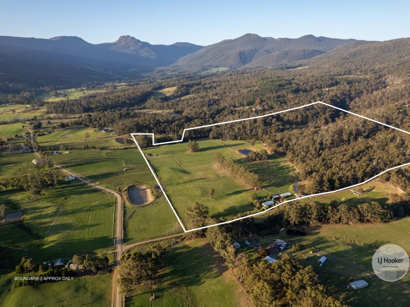 25 Banksia Rd, Mountain River TAS 7109