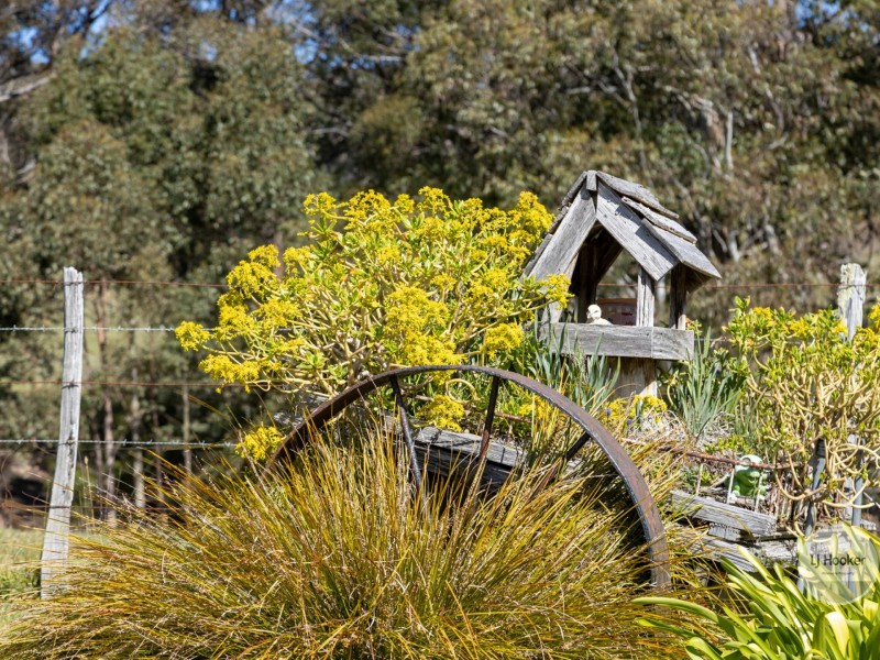 25 Banksia Rd, Mountain River TAS 7109