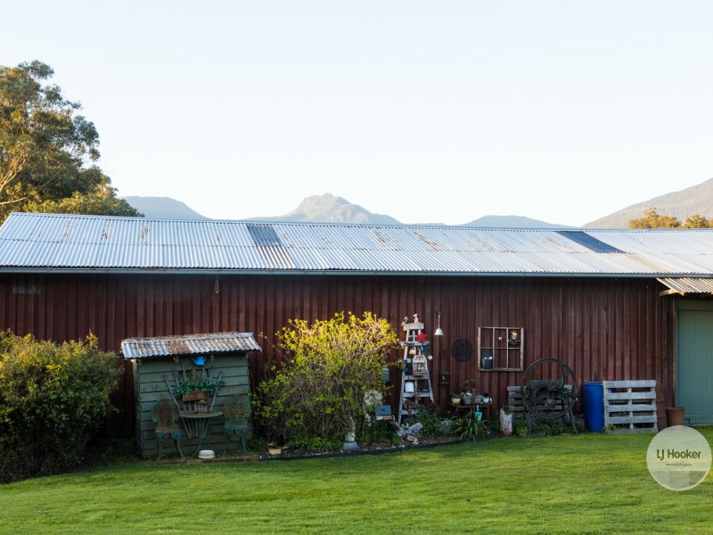 25 Banksia Rd, Mountain River TAS 7109