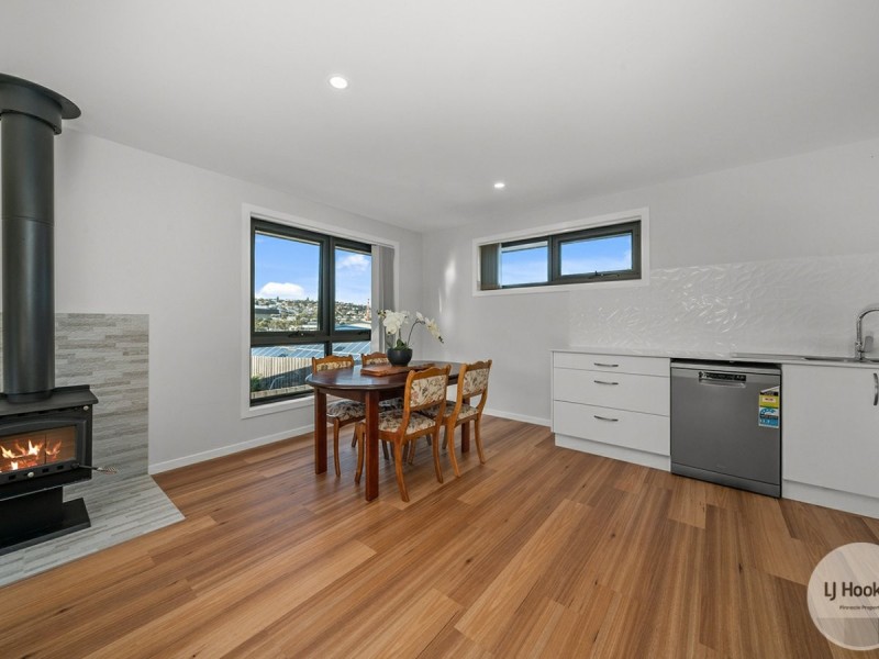 2/24 Arundel Street, Derwent Park TAS 7009