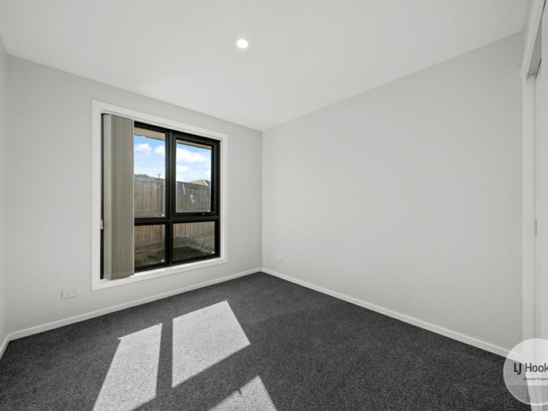2/24 Arundel Street, Derwent Park TAS 7009