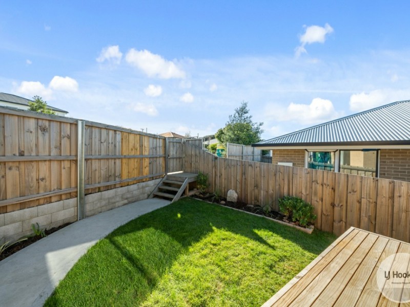 2/24 Arundel Street, Derwent Park TAS 7009