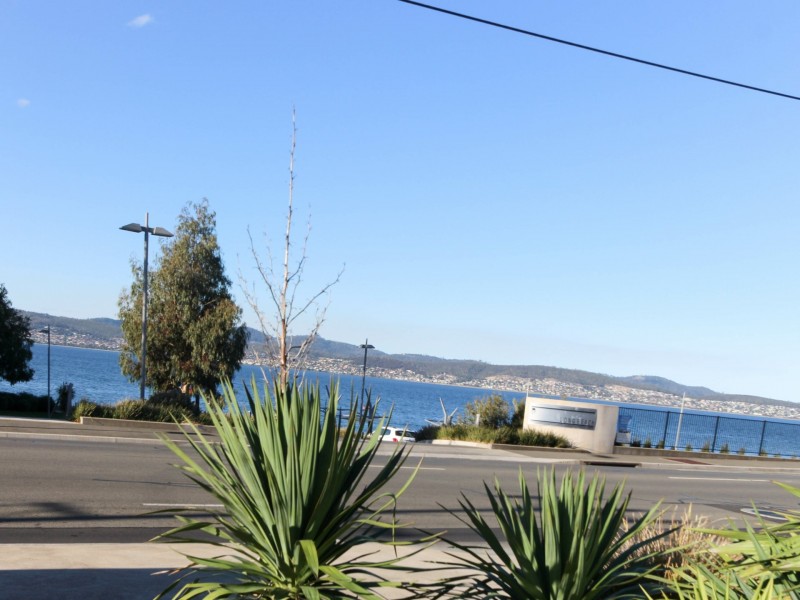 Unit 2/14 Coolabah Road, Sandy Bay TAS 7005