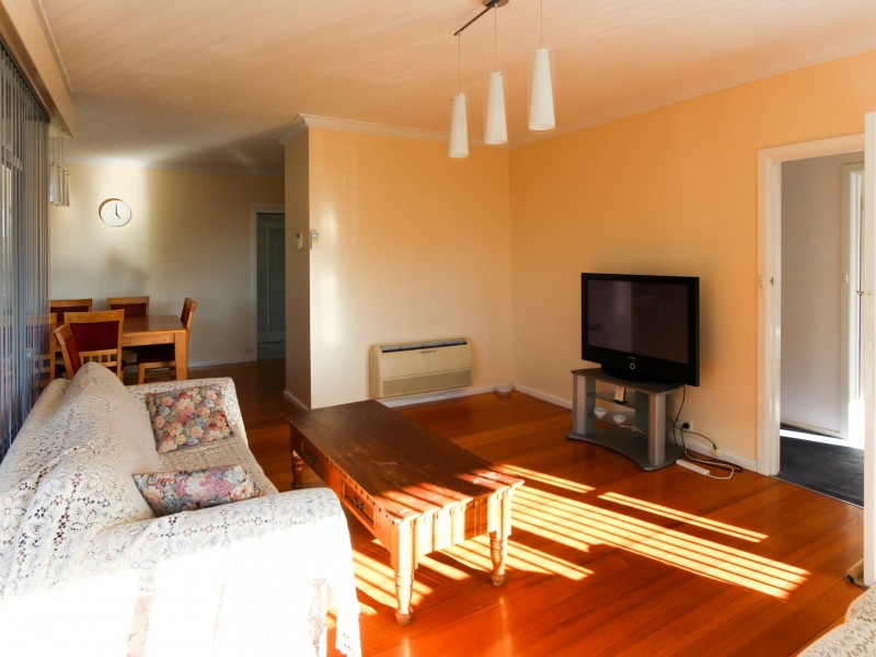 Unit 2/14 Coolabah Road, Sandy Bay TAS 7005