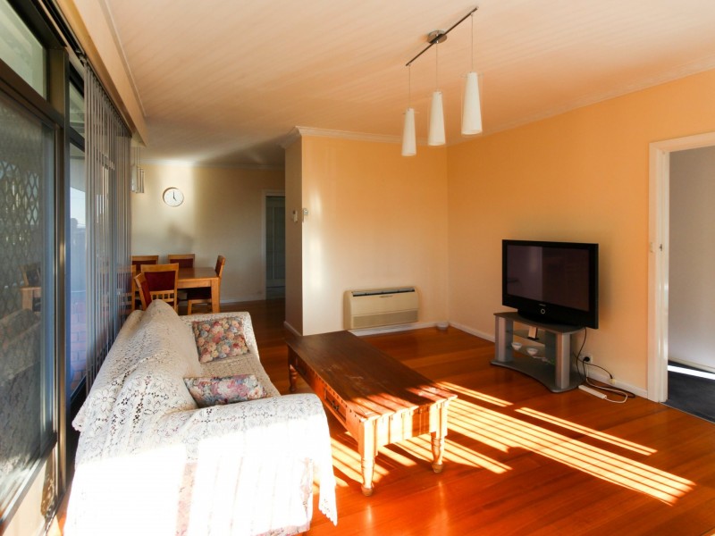 Unit 2/14 Coolabah Road, Sandy Bay TAS 7005