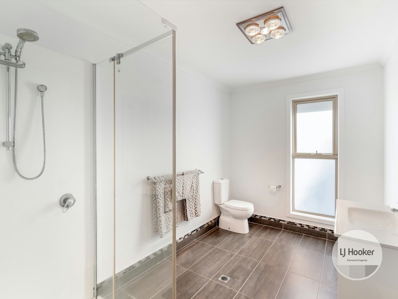 24 Flagstaff Gully Road, Lindisfarne TAS 7015